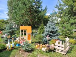 Деревенское подворье
